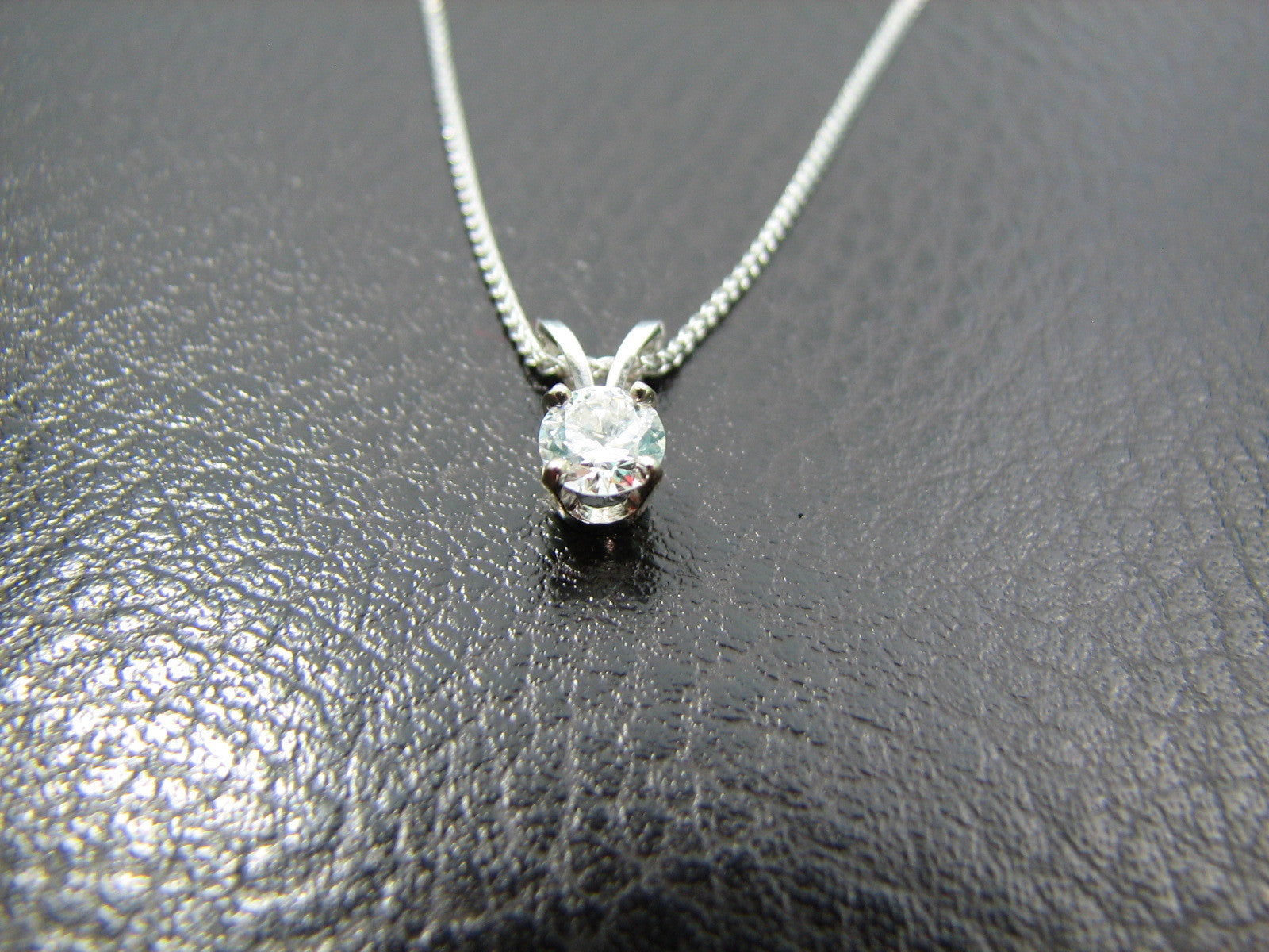 Diamond Solitaire Pendant w/18" White Gold Chain Estate Sale Liquidation Sale