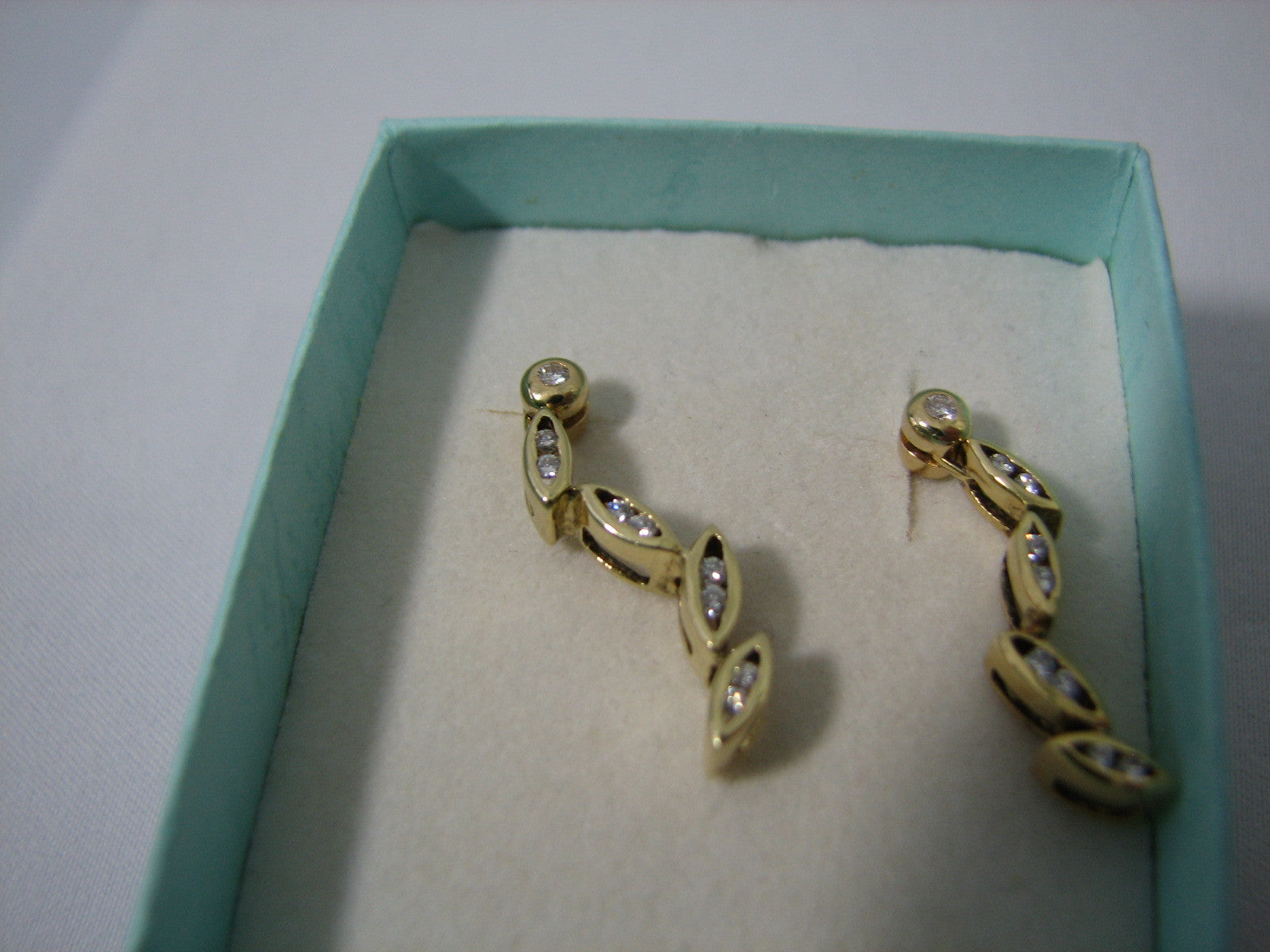 14k Gold 16 Diamond Swivel Earrings Heavy Duty Friction Backs Estate Clearance