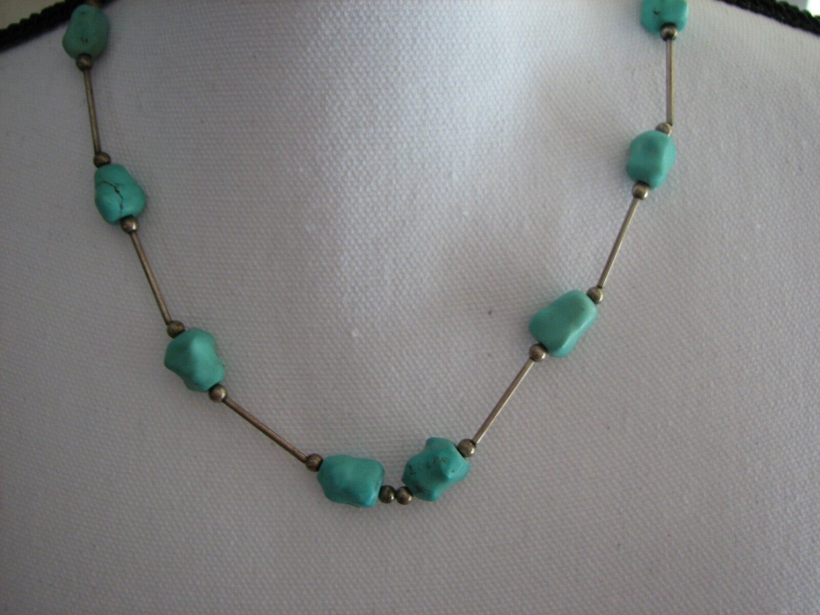 Sterling Silver Turquoise Nugget Southwestern Style 1970’s Necklace 18”